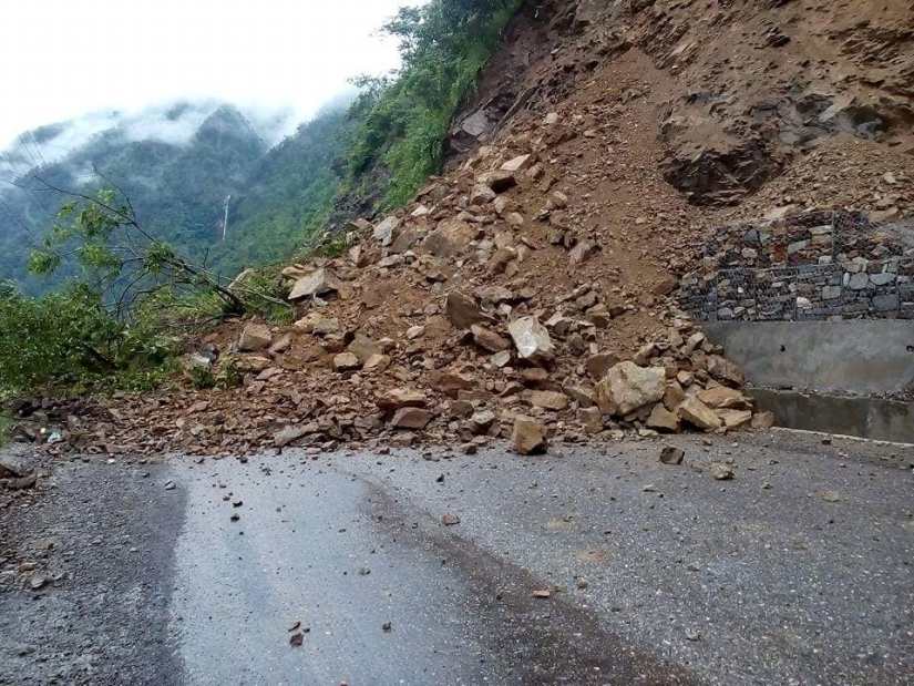 रिडी –रुद्रबेनी सडक एक सातादेखि अवरुद्ध