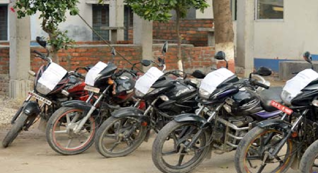 फेला परेका मोटरसाइकल धनीको जिम्मामा