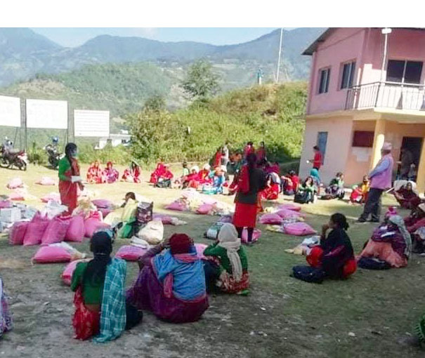 एकल महिला समूह संस्थाद्वारा खाद्यान्न वितरण
