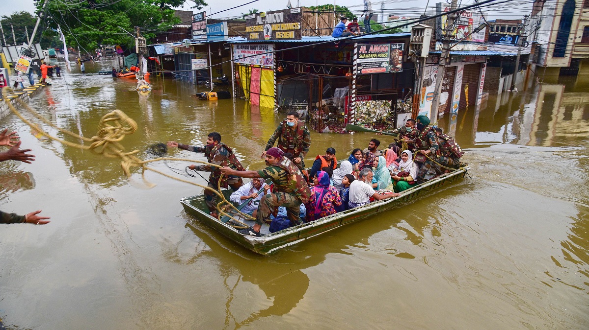 Heavy rains kill 30 in southern India