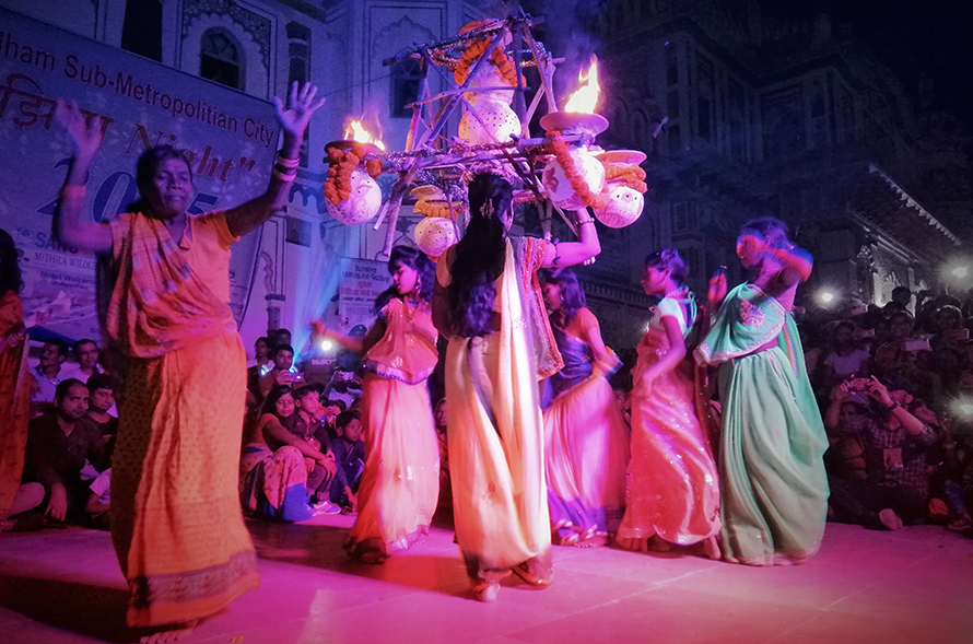 झिझिया नृत्यमा स्वास्थ्य मापदण्डप्रति बेवास्ता