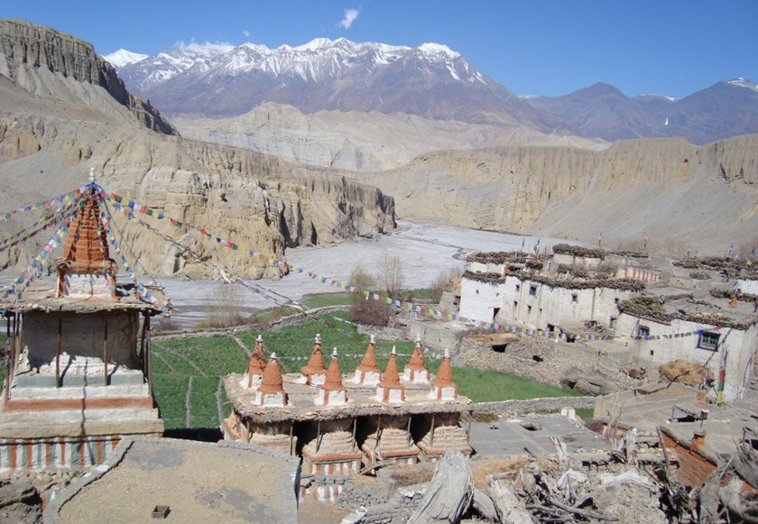 मनाङमा एउटै ठेकेदारको राज, ठेक्का लिने, काम नगर्ने