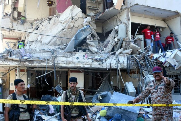 3 killed, 15 injured in Karachi explosion