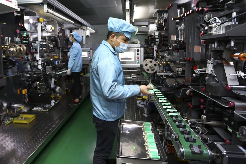 China’s manufacturing accelerates in November