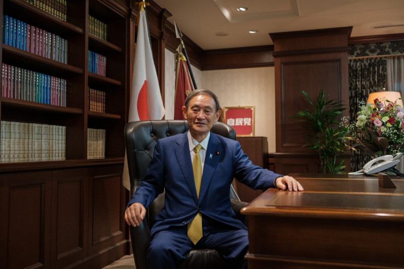 Japanese PM orders drawing up of third COVID-19 economic relief package