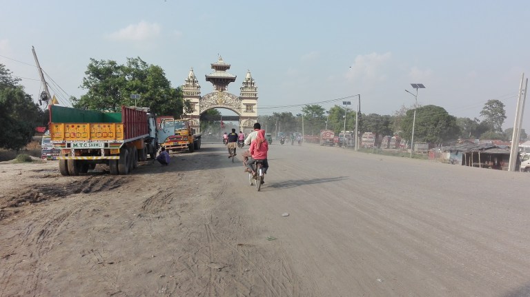 निर्वाचनलाई ध्यानमा राखी रक्सौल नाका बन्द