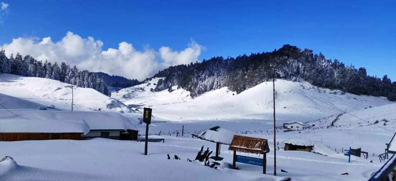 सुदूरपश्चिमको प्रमुख पर्यटकीयस्थल खप्तडमा हिमपात