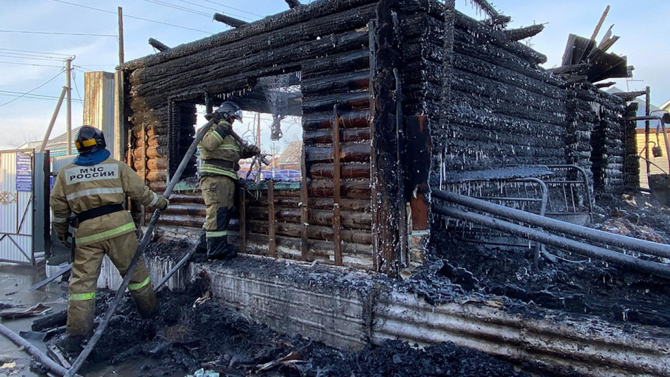 11 killed in fire at nursing home in Russia