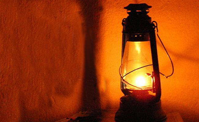 तीन दिनदेखि खलङ्गा बजार अन्धकारमय