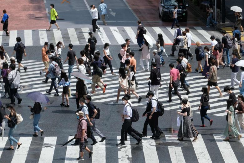 Japan’s unemployment rate hits 3-year high in October