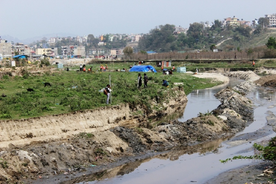 वाग्मती र सहायक नदी किनारमा मापदण्डविपरीत बनेका संरचना हटाइने