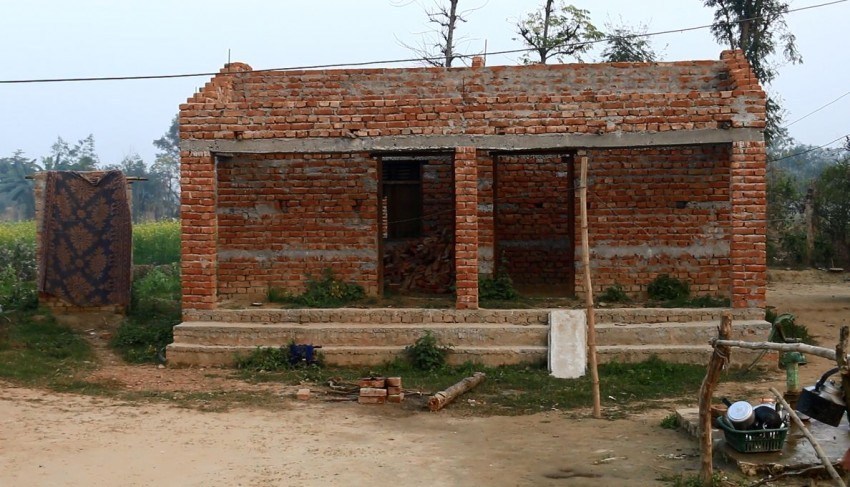 सिरहा र सप्तरीमा जनता आवास कार्यक्रम प्रभावित