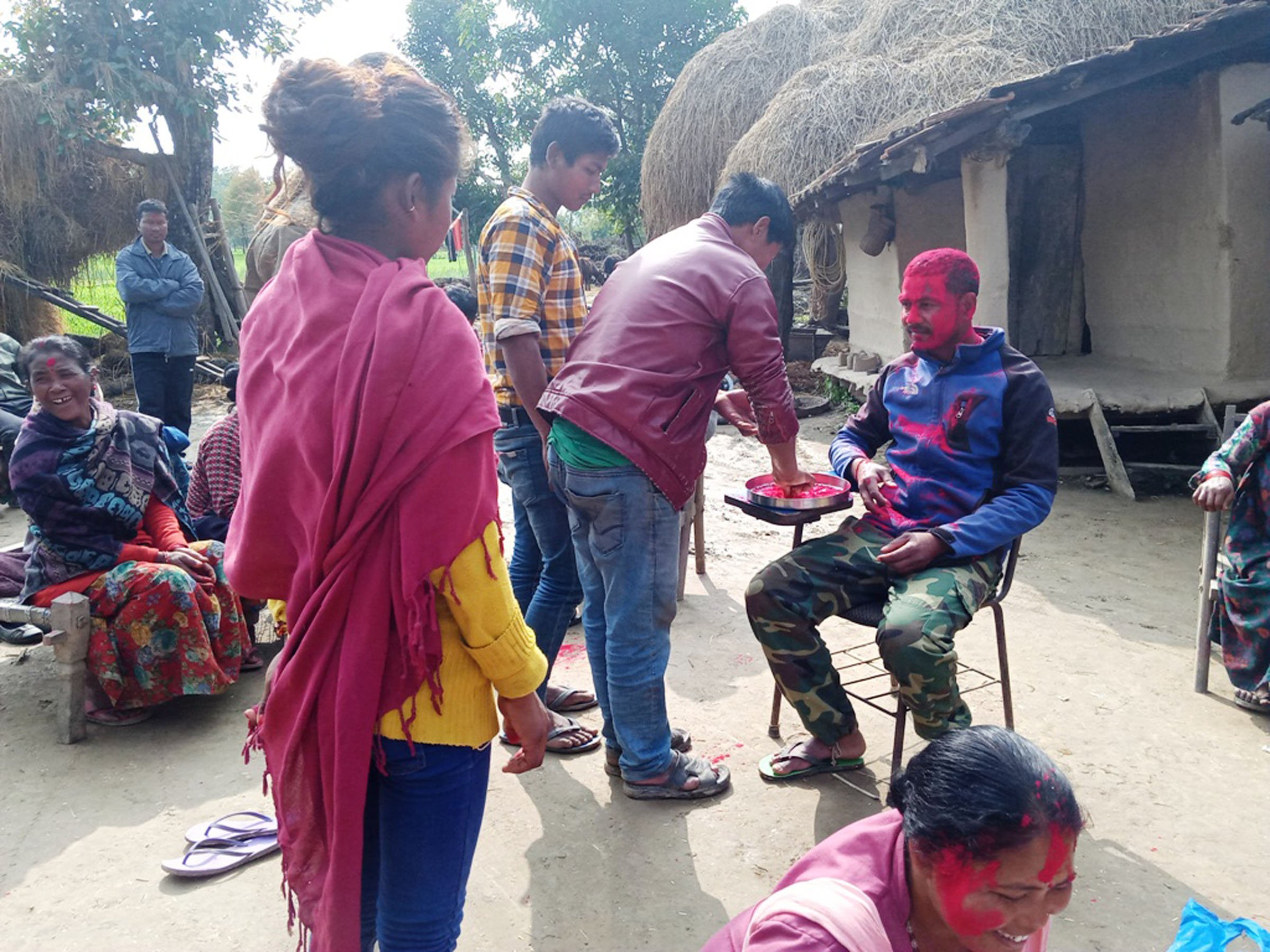 ‘बडघरका भलमन्सा’ चुन्ने चटारोमा थारु समुदाय