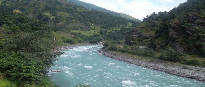 बाहुनीडाँडाका स्थानीयवासी आफैँले निकाले गाउँमा दूधकोशीको पानी