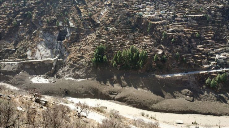 हिमपहिरोका कारण भारतमा २६ को मृत्यु, १८० अझै बेपत्ता