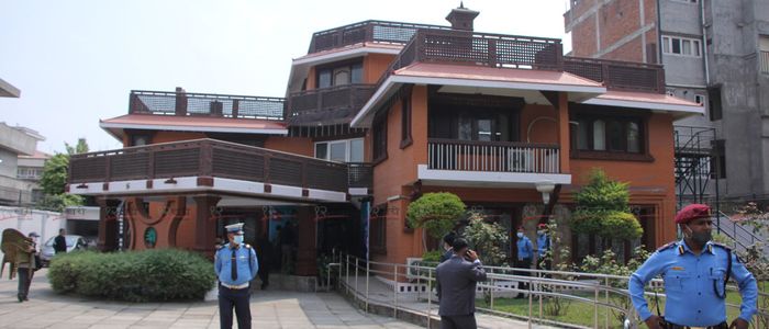 प्रधानमन्त्रीद्वारा एमाले मुख्यालयको नयाँ भवनको निरीक्षण