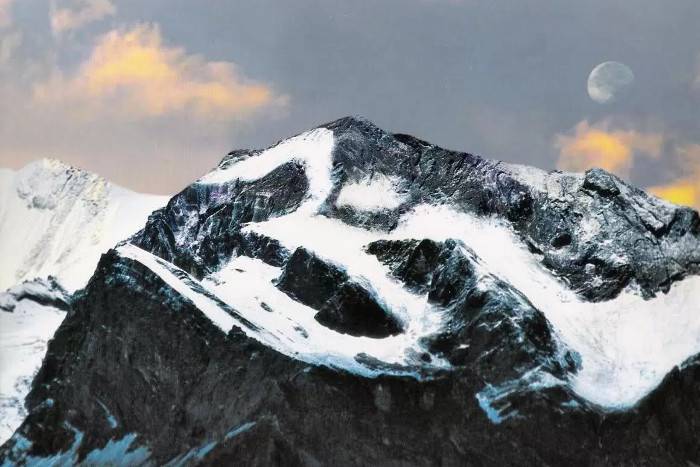 मानसरोवर कैलाश दर्शन गर्न हुम्लामा पर्यटक