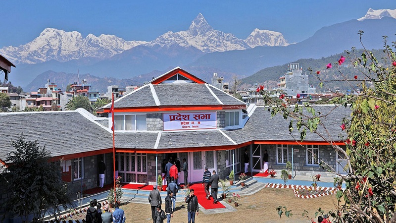 आगलागी पीडितलाई गण्डकी प्रदेश सरकारद्वारा राहत वितरण
