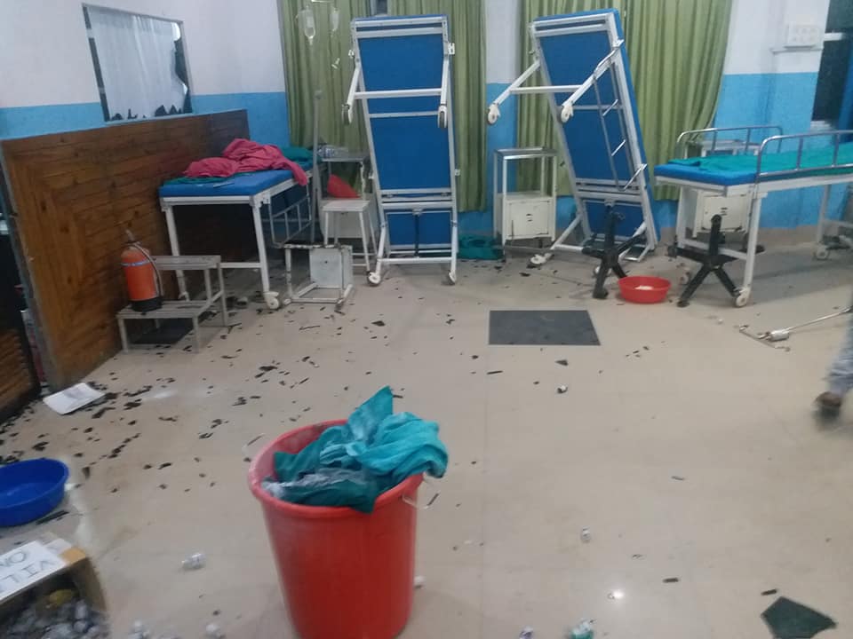 उपचार ढिला हुँदा बालकको मृत्यु, अस्पतालमा तोडफोड