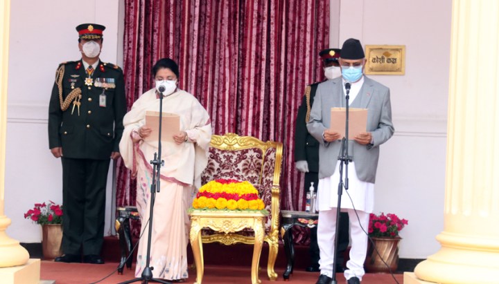 प्रधानमन्त्री ओलीको शपथ बदरको माग गर्दै सर्वोच्चमा चार रिट