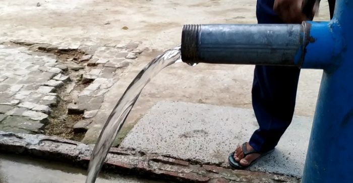 निर्माणाधीन आयोजना अवरुद्धः आर्सेनिकयुक्त पानी पिउन बाध्य सुस्तावासी