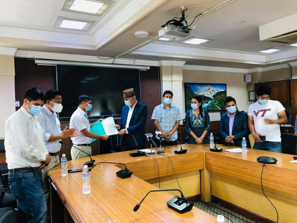प्रमाणपत्र धितो राखेर रु २५ लाख ऋण दिने कार्यक्रम छिटो कार्यान्वयनमा अनेरास्ववियु-को जोड