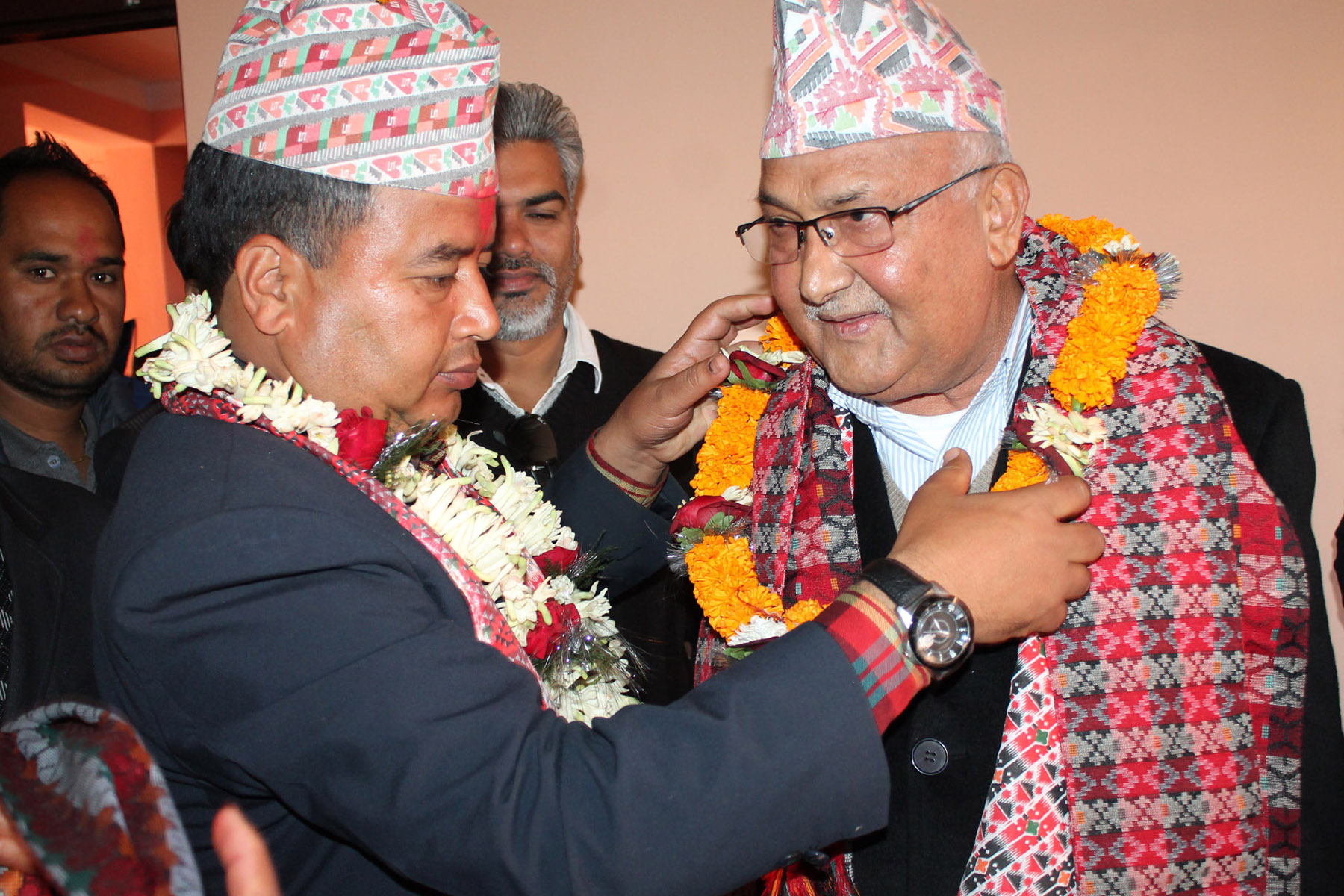 ‘चुनावसम्म ओलीलाई जान नदिन हत्याको षड्यन्त्र’ – महेश बस्नेत