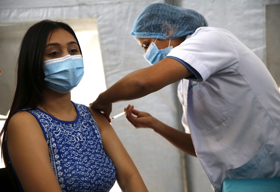 विश्वभर तीन अर्ब ५३ करोड ७२ लाख ५५ हजार ५६४ डोज खोप लगाइयो