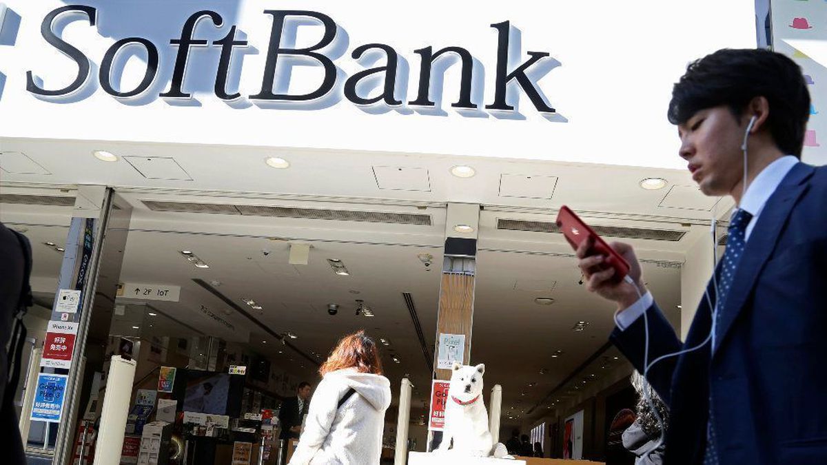 Japan’s SoftBank Group net profit tumbles 39% on-year in Q1
