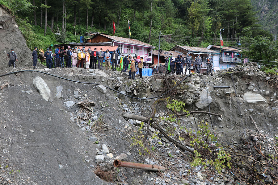 सङ्कटग्रस्त मनाङ पुगेको निरीक्षण टोलीको निष्कर्ष : दीर्घकालीन समाधानको खाँचो