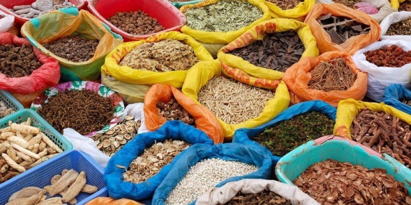 आयुर्वेदिक उपचार पद्धतिमा आकर्षण