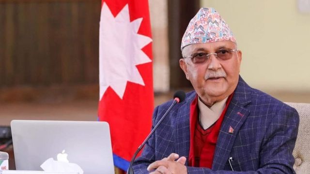 सांसद् कारबाहीसम्बन्धी एमाले अध्यक्ष ओलीको मुद्दा ‘हेर्दाहेर्दै’ मा