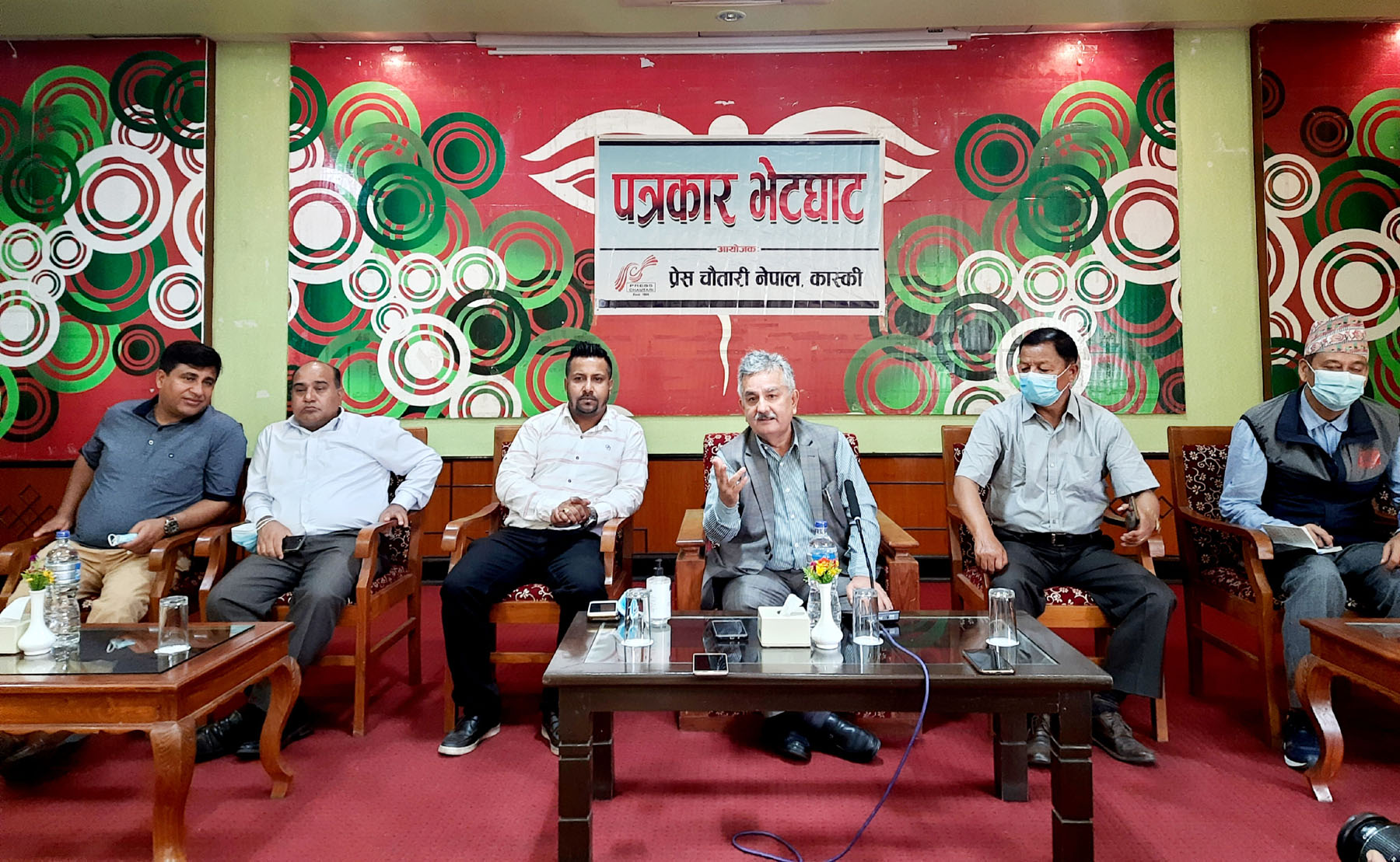 पार्टी फुट गराउनु गलत होः नेता पाण्डे