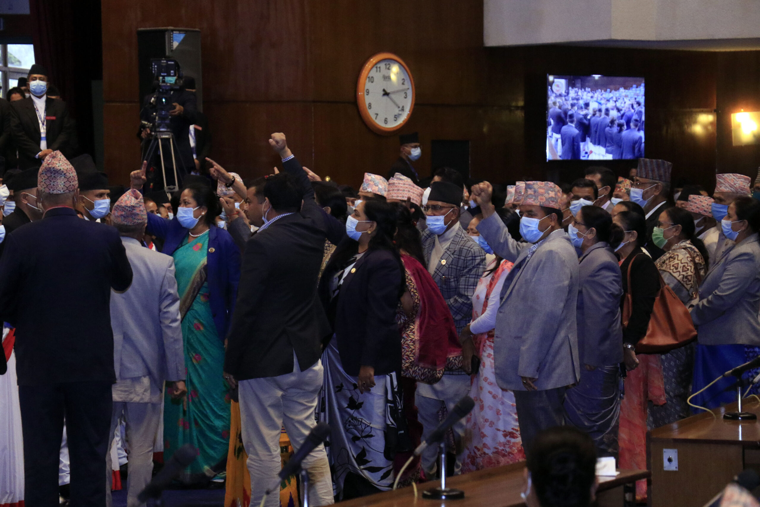 प्रतिनिधिसभाको बैठकमा एमालेको अवरोध