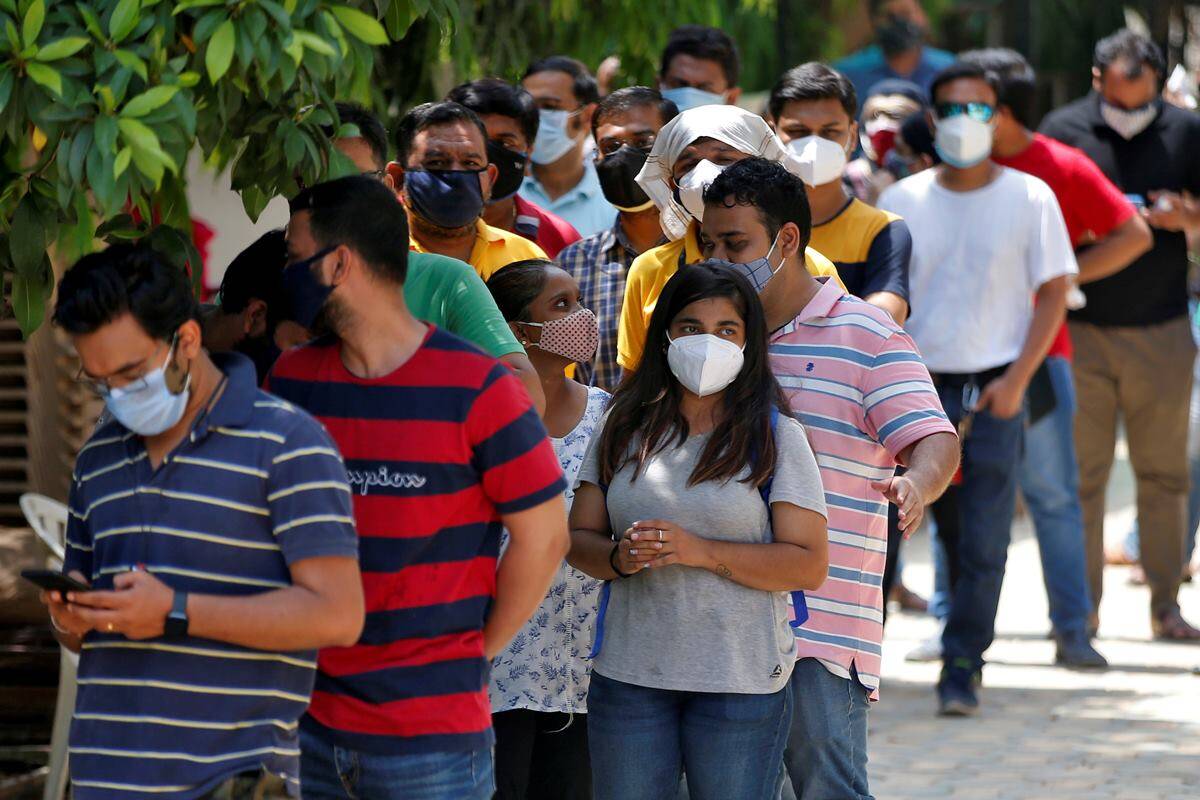 India reports 31,382 new COVID-19 cases