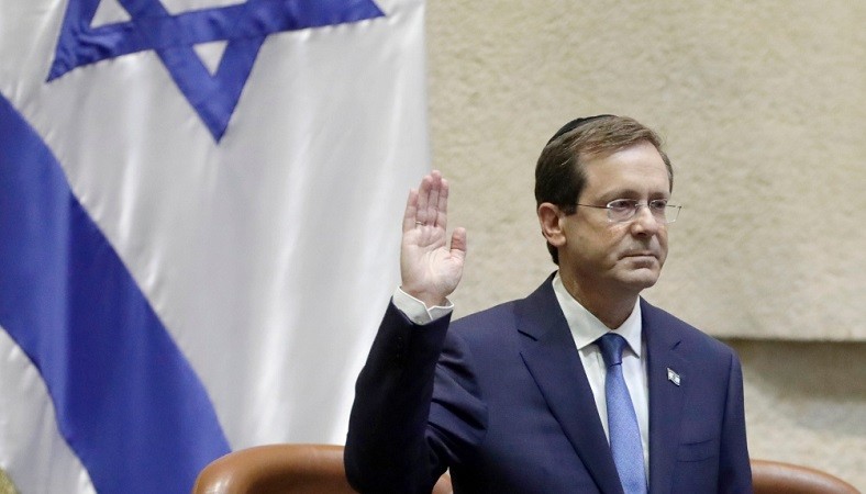 Israel president heads to Ukraine for massacre anniversary