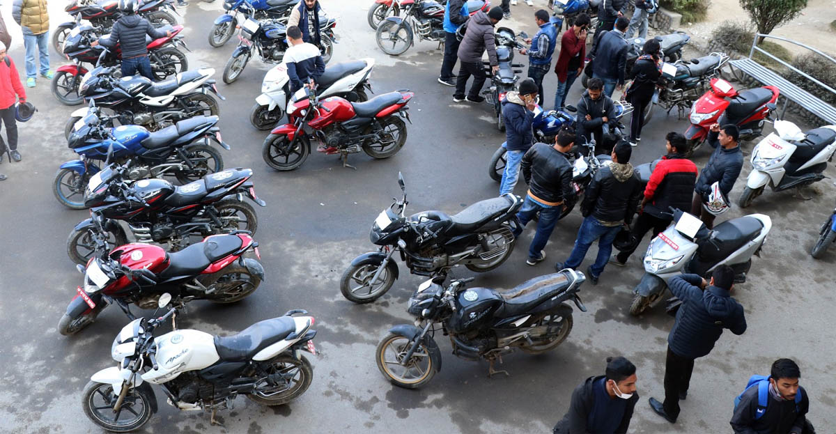 उपत्यकाबाट हराएका २३ मोटरसाइकल फेला, सम्बन्धित धनीलाई बुझाइयो