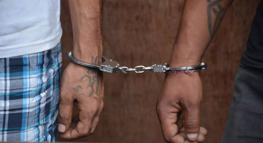 लागुऔषधसहित दुई युवक पक्राउ