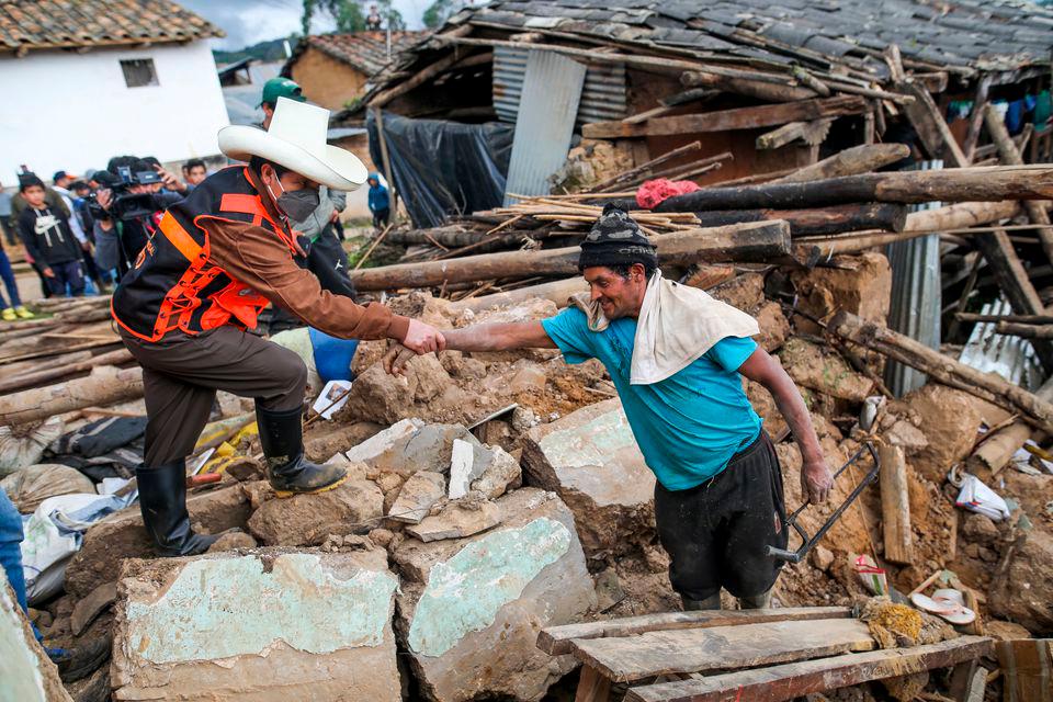 7.5-magnitude earthquake shakes north Peru