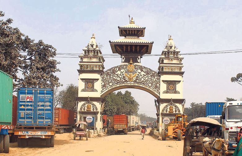 वीरगञ्ज सीमामा अनिवार्य स्वास्थ्य परीक्षण