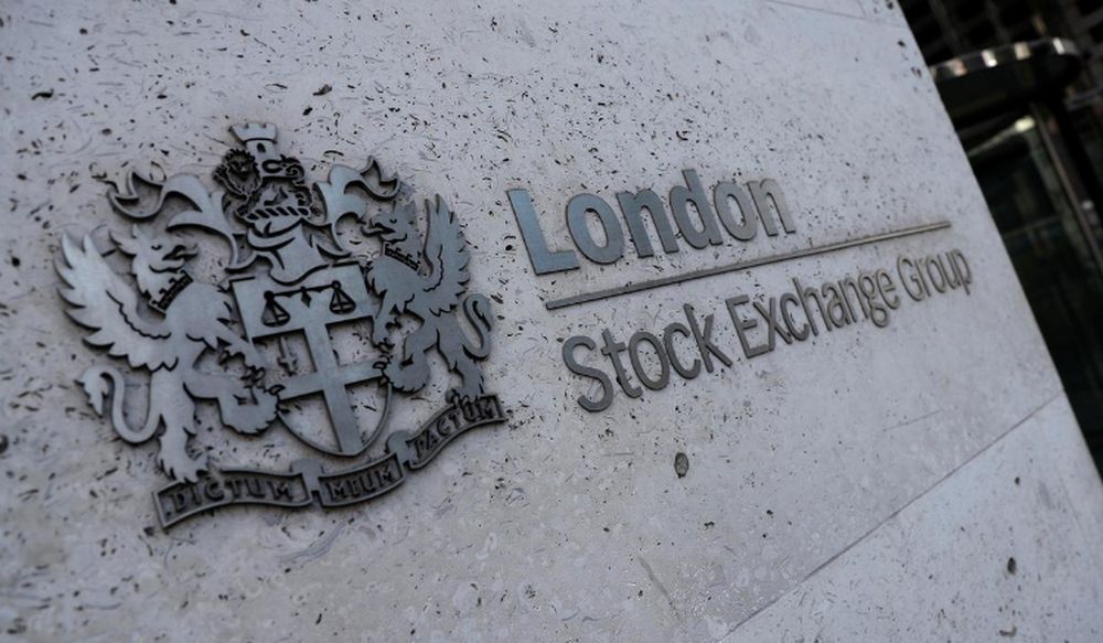 British, French stocks flat at open on Christmas Eve