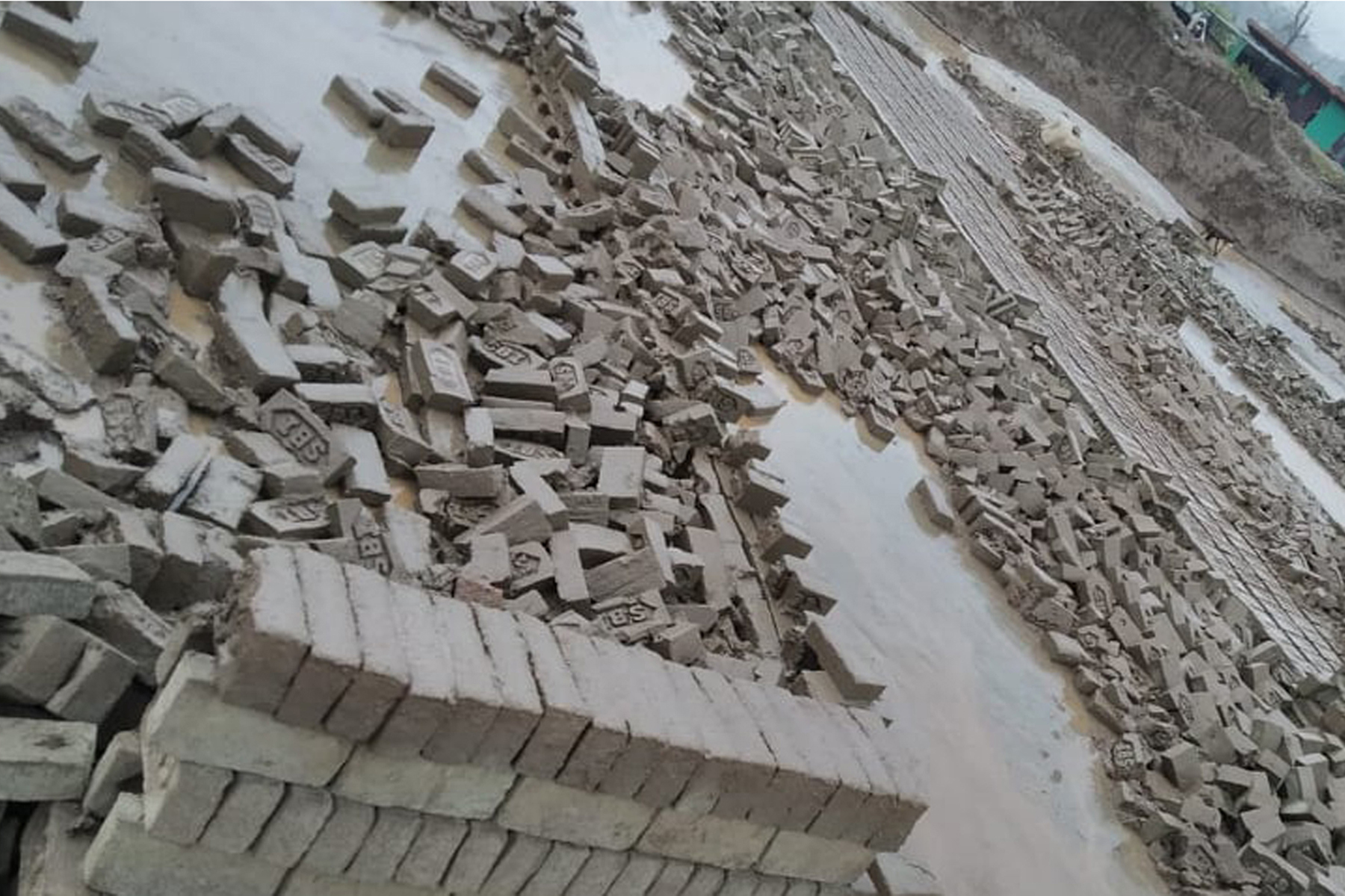 बर्सातका कारण इँटामा करोडौँको क्षति
