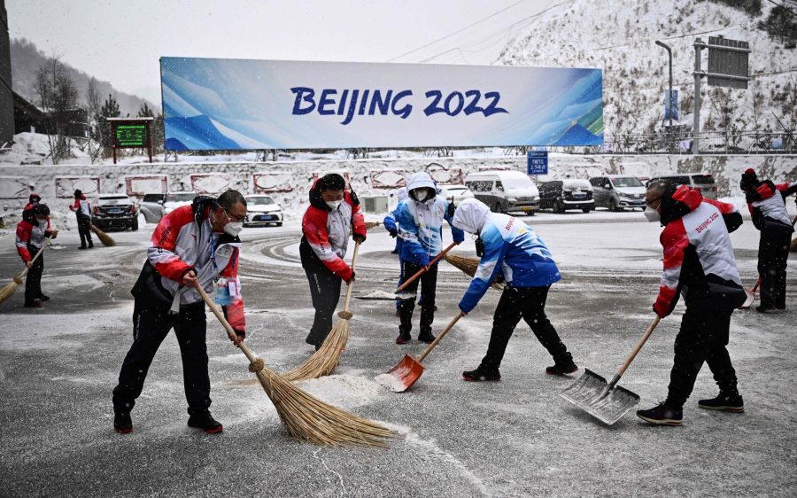 Heavy snow hits Beijing amid Winter Olympics