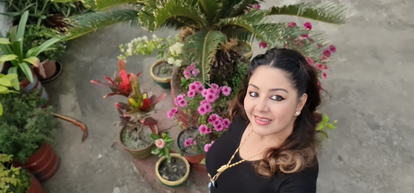 कलाकार करिश्मा मानन्धर एमालेमा प्रवेश
