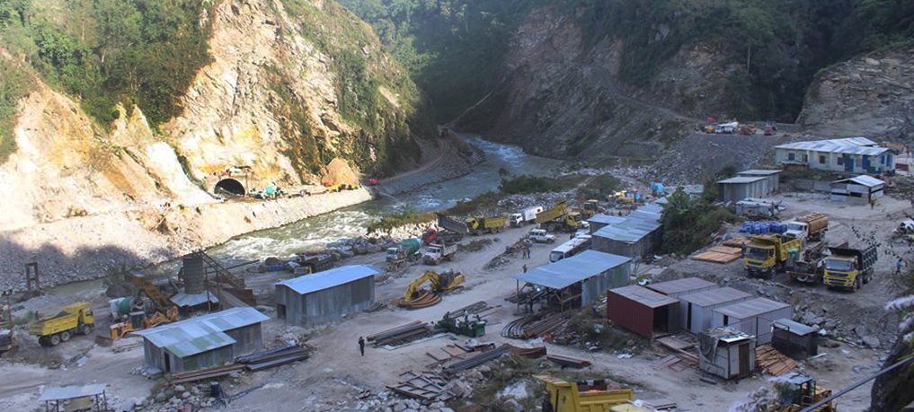 अरुण तेस्रो मुआब्जा विवाद : पावरहाउसको काम सात दिनदेखि ठप्प