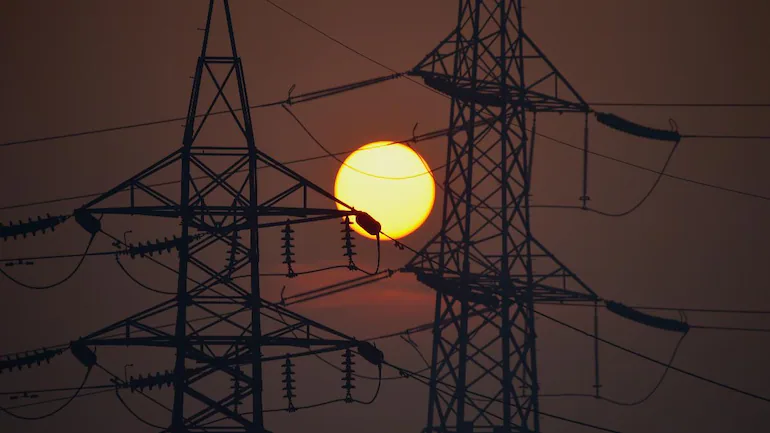 10-hour power cuts in Sri Lanka as crisis worsens