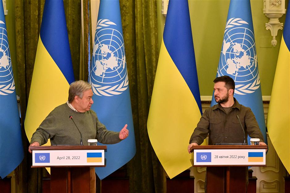 Ukrainian president, UN chief discuss evacuation from Mariupol