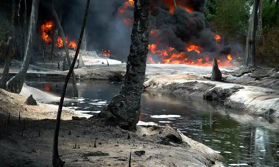 Over 100 killed in explosion at Nigerian illegal oil refinery