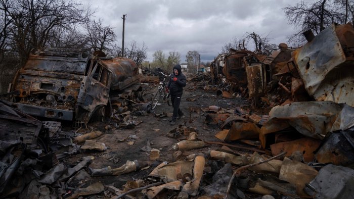 At least 6 killed, 8 injured in Russian strikes on Lviv: governor