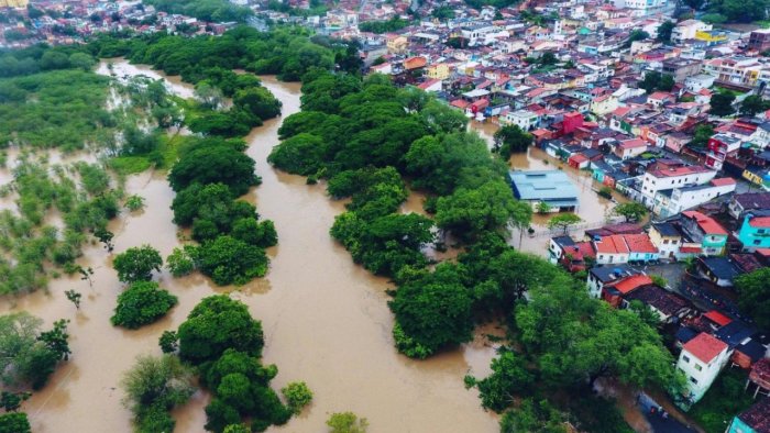 ब्राजिलमा भारी वर्षा र बाढीबाट ९१ जनाको मृत्यु, हजारौँ विस्थापित